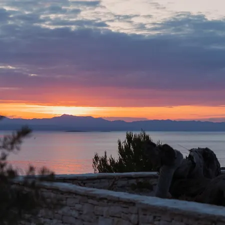 The Secret Garden * Vela Luka