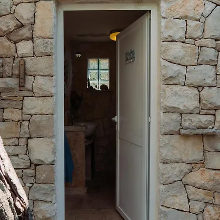 The Secret Garden Vila