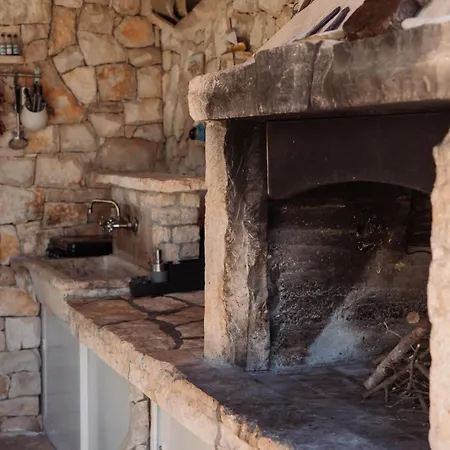 The Secret Garden * Vela Luka