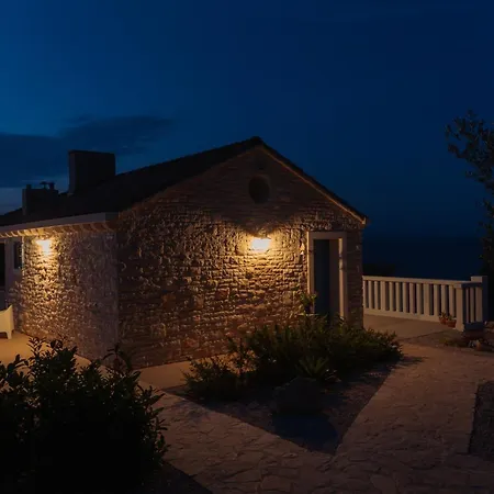 The Secret Garden * Vela Luka