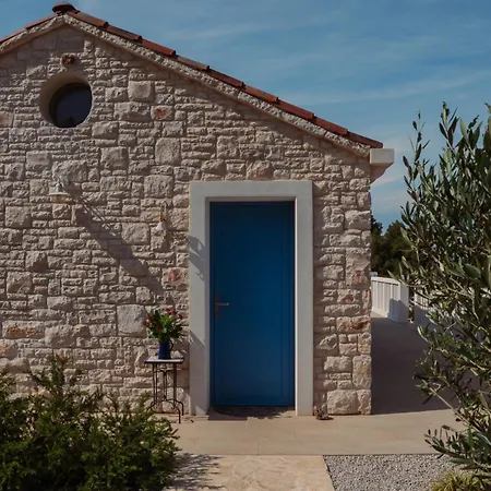 Vila The Secret Garden Vela Luka