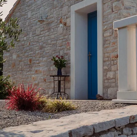 The Secret Garden Vila Vela Luka