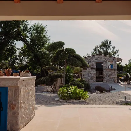 The Secret Garden Vila *