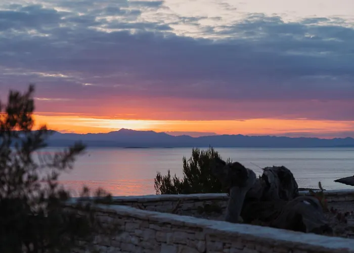 The Secret Garden * Vela Luka