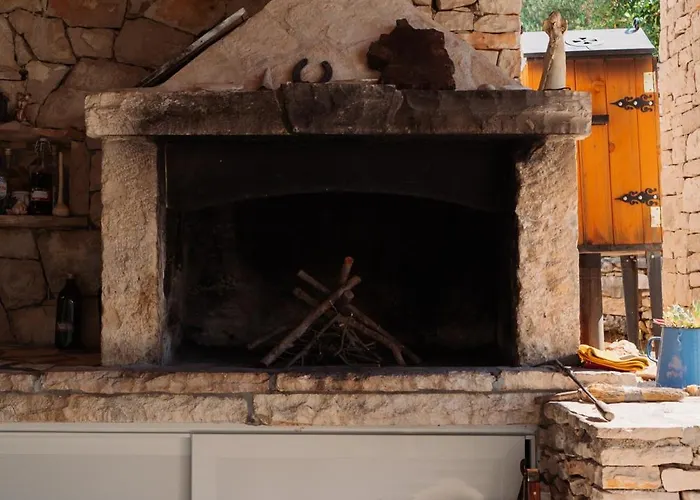 The Secret Garden * Vela Luka