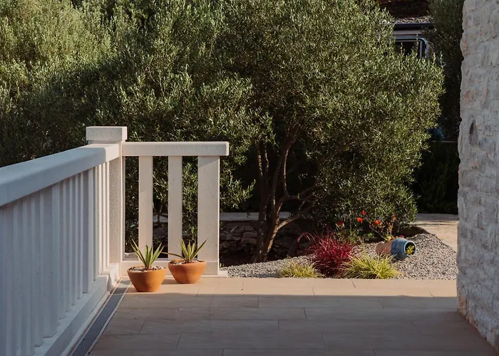 The Secret Garden Villa Vela Luka