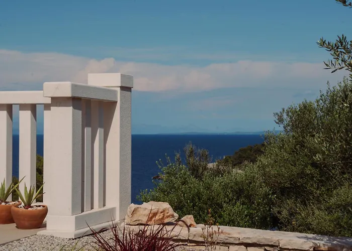 Villa The Secret Garden Vela Luka