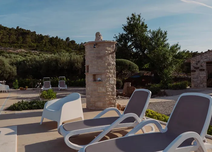 The Secret Garden Villa Vela Luka